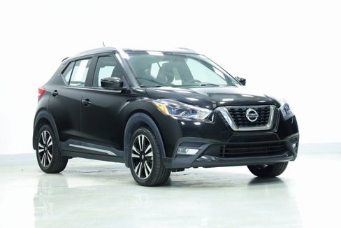 Used 2018 Nissan Kicks SR image 3