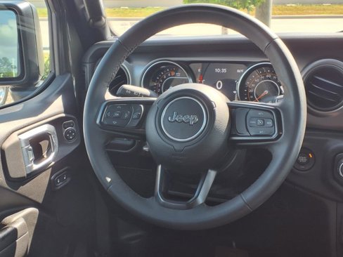 Used 2023 Jeep Gladiator Sport image 20