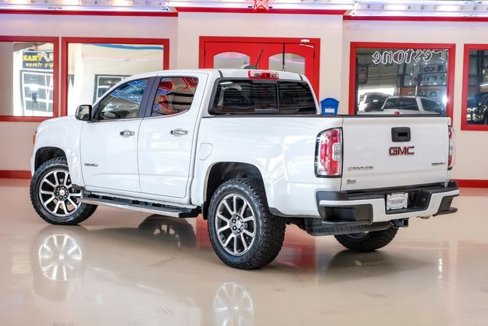 Used 2019 GMC Canyon Denali image 4