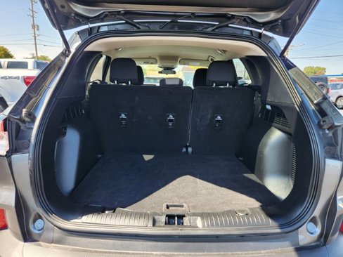 Used 2020 Ford Escape SE image 32