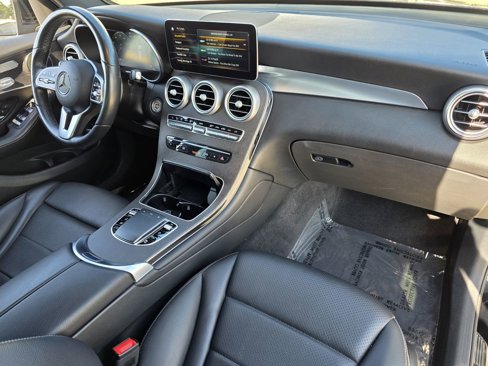 Used 2022 Mercedes-Benz GLC 300 4MATIC image 40