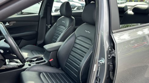 Used 2022 Kia Forte GT-Line w/ GT-Line Premium Package image 10
