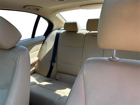 Used 2007 BMW 328xi Sedan image 10