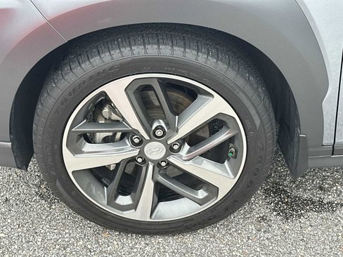 Used 2021 Hyundai Kona Limited w/ Cargo Package image 12