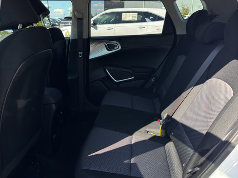 Used 2024 Kia Soul S image 11
