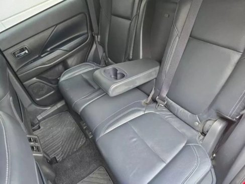 Used 2020 Mitsubishi Outlander GT image 25