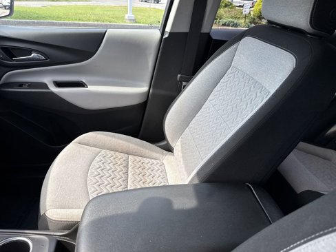 Used 2022 Chevrolet Equinox LS w/ LS Convenience Package image 27