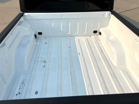 Used 2023 Jeep Gladiator Sport image 9