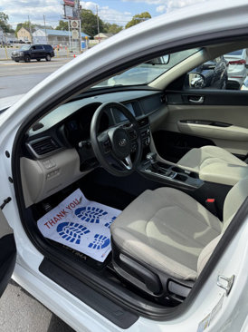 Used 2018 Kia Optima LX w/ 17" Alloy Wheels Package image 10
