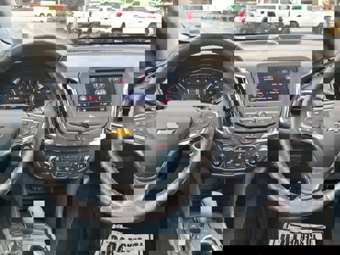 Certified 2022 Chevrolet Equinox LT image 2