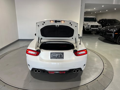 Used 2017 FIAT 124 Spider Abarth image 18