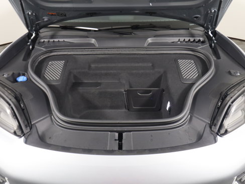 Certified 2025 Porsche Macan 4S Electric image 22