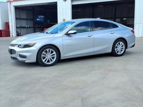 Used 2018 Chevrolet Malibu LT image 3