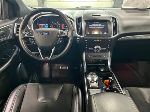 Used 2019 Ford Edge ST w/ Cold Weather Package image 12