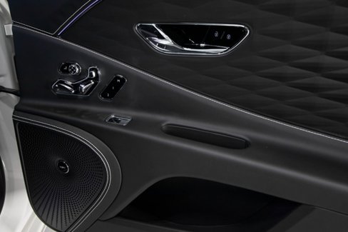 Used 2021 Bentley Flying Spur V8 image 60