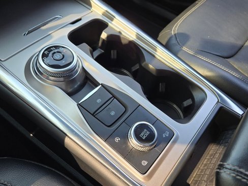 Used 2020 Ford Explorer Limited image 32