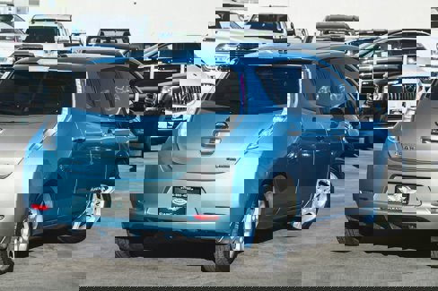 Used 2011 Nissan Leaf SL image 3