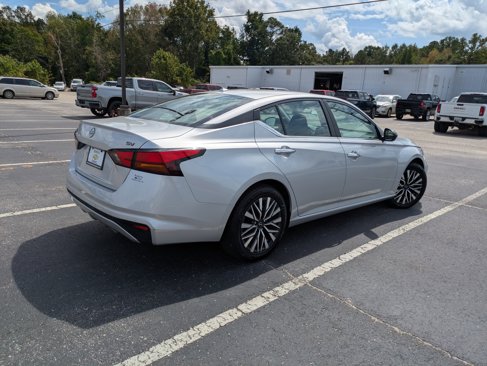 Used 2024 Nissan Altima 2.5 SV image 5