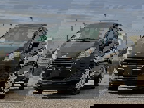 Used 2016 Ford Fiesta S image 1