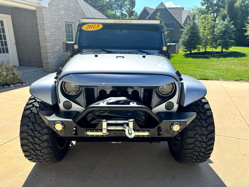 Used 2013 Jeep Wrangler Unlimited Sahara w/ Dual Top Group image 10
