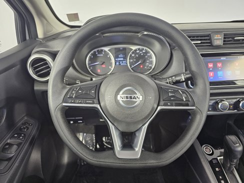 Used 2020 Nissan Versa S image 26