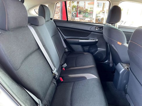 Used 2017 Subaru Crosstrek 2.0i Premium image 11