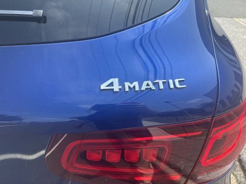 Used 2020 Mercedes-Benz GLC 300 4MATIC image 16