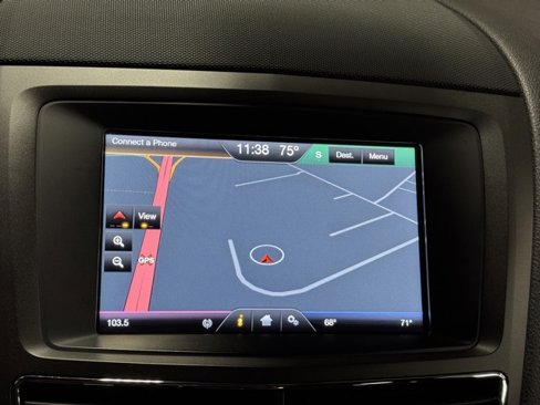 Used 2015 Lincoln MKT AWD image 24