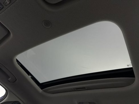 New 2025 Hyundai Venue SEL image 25