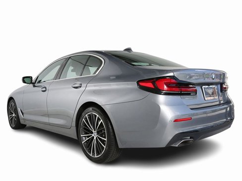 Used 2023 BMW 530i xDrive w/ Premium Package image 5