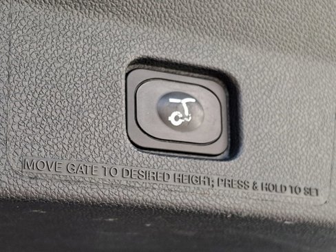 Used 2019 Ford Explorer XLT w/ Equipment Group 202A image 33