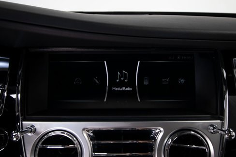Used 2018 Rolls-Royce Dawn image 29