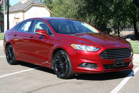 Used 2014 Ford Fusion SE w/ Equipment Group 202A image 2
