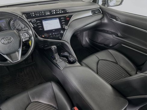 Certified 2020 Toyota Camry SE image 22