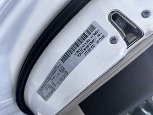 Used 2022 Chrysler Pacifica Touring-L image 37
