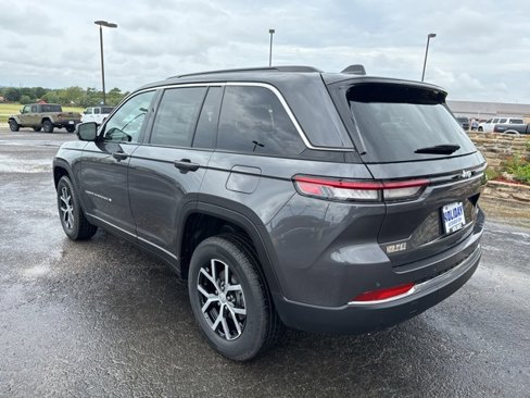 New 2025 Jeep Grand Cherokee Limited image 3