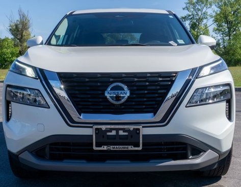 Used 2021 Nissan Rogue SV image 3