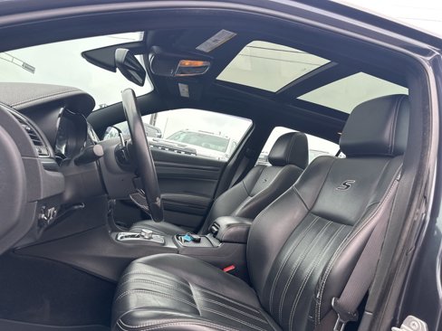 Used 2015 Chrysler 300 S w/ 300S Premium Group image 11