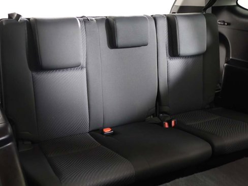 Used 2019 Toyota Highlander LE image 34