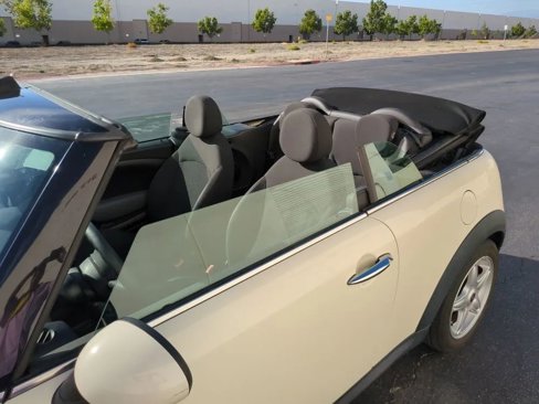 Used 2010 MINI Cooper Convertible image 28