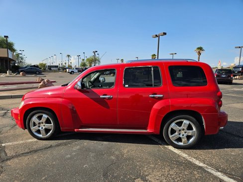 Used 2011 Chevrolet HHR LT w/ LT Preferred Equipment Group image 2