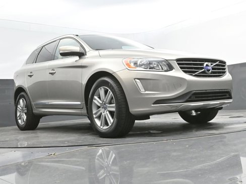 Used 2016 Volvo XC60 T6 w/ Proximity Package image 34