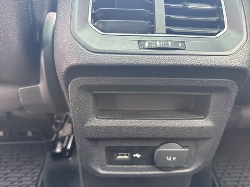Used 2018 Volkswagen Tiguan SEL image 20
