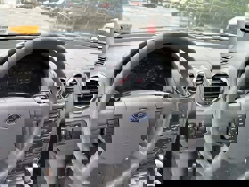 Used 2006 Ford Freestyle SE image 4