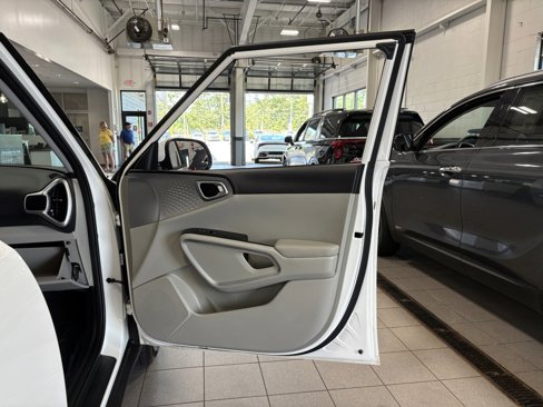 Certified 2023 Kia Soul LX w/ LX Technology Package image 30