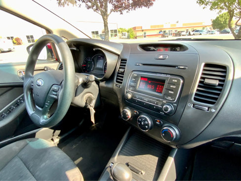 Used 2016 Kia Forte LX image 40