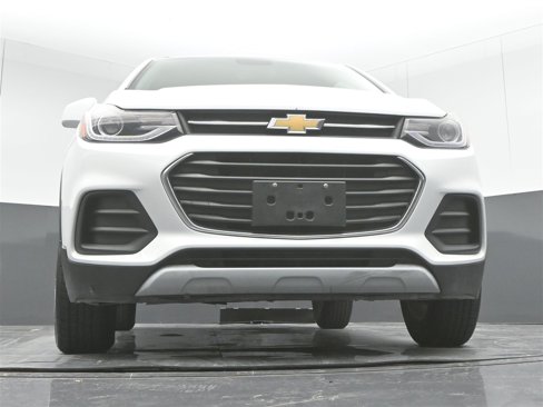 Used 2017 Chevrolet Trax LT w/ Sun & Sound Package image 29
