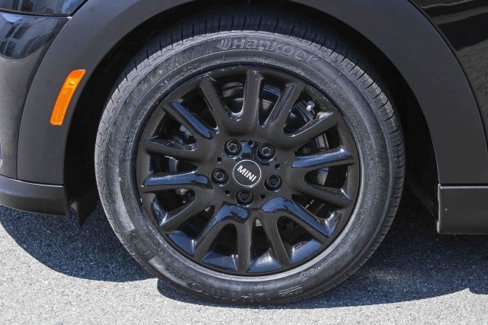 Used 2023 MINI Cooper 4-Door Hardtop image 11