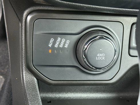 Used 2021 Jeep Renegade Limited image 29