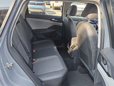 Used 2022 Volkswagen Taos SE w/ IQ.Drive SE Package image 19